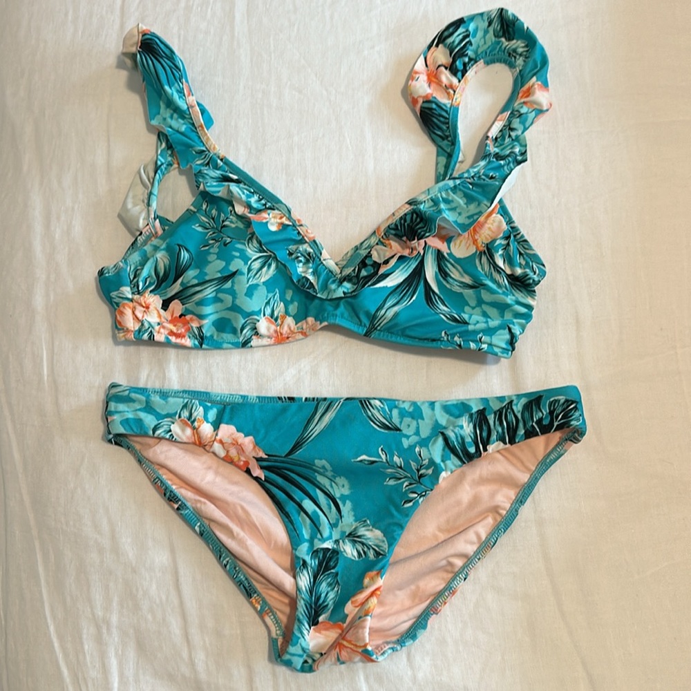Like New Seafolly Ruffled Bathing Suit!